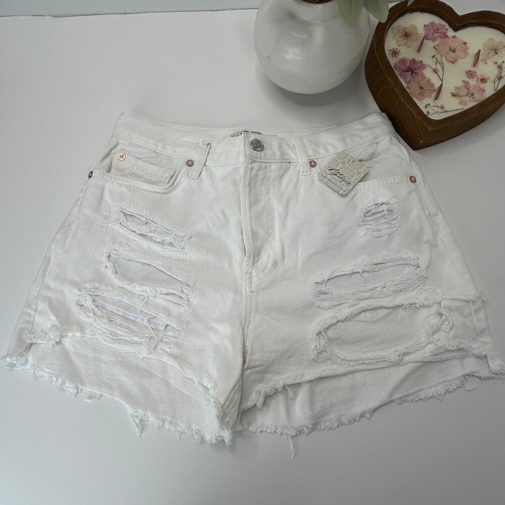 Free People Maggie Mid Rise Distressed Jean Shorts Optic White Women 27 NWT